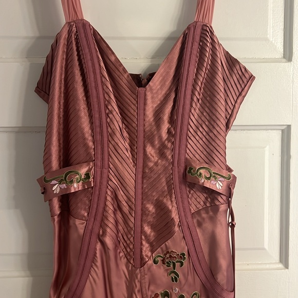 Frederick’s of Hollywood Mauve Silk Embroidered Dress - Picture 2 of 7